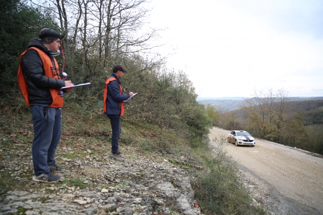 Motor sporlarının vazgeçilmezleri: Gözetmenler